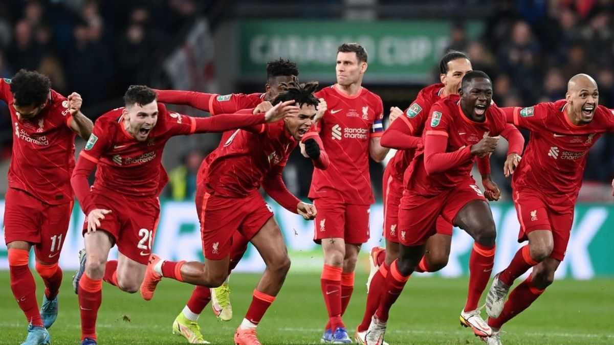 Liverpool beat Chelsea on penalties to lift the EFL Cup