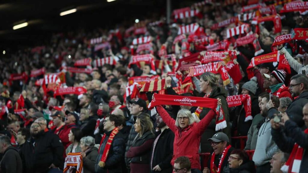 Liverpool fans inquire about Reds' transfers, fixtures & pre-season