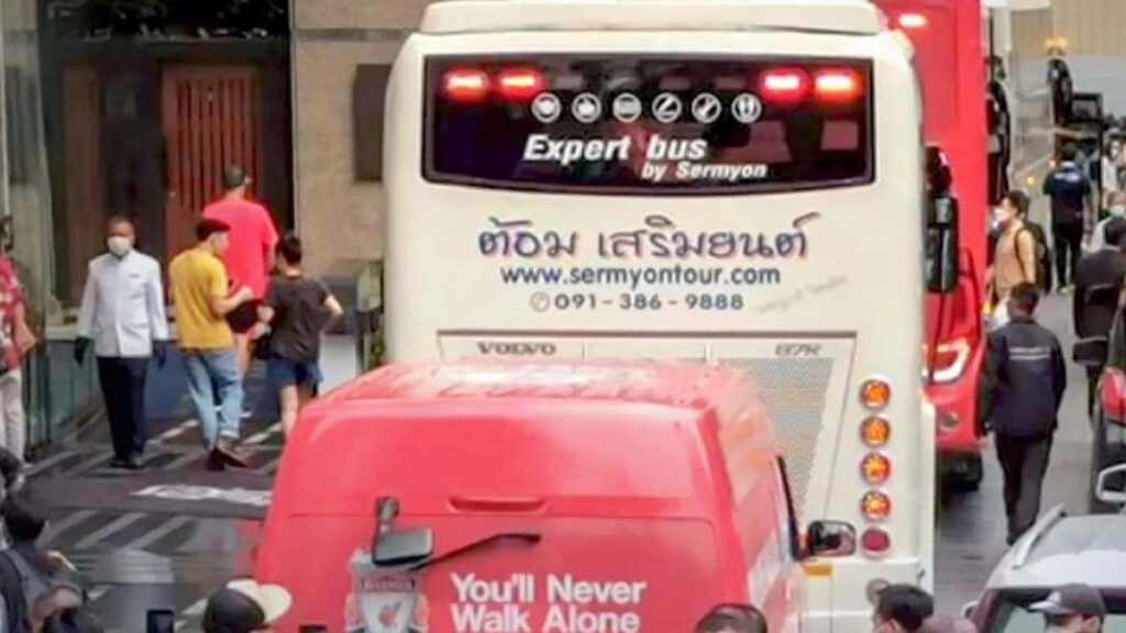 Liverpool players boarded the wrong bus in Thailand