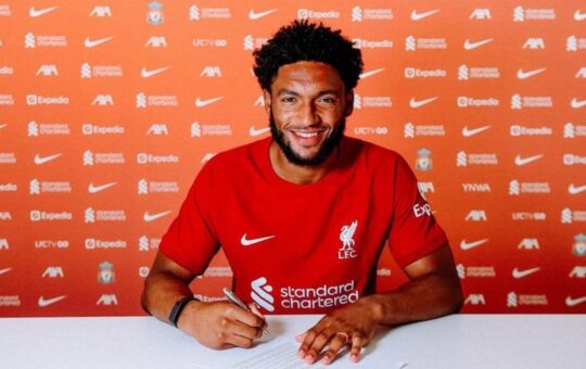 Liverpool defender Joe Gomez has signed a new 5-year contract with the club. And with the defender extending his stay, manager Klopp has spoken about players' abilities and his future.