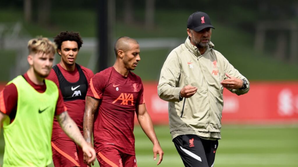 Liverpool will, most probably, not be signing any new midfielder this transfer window. But a journalist has given the description of a midfield profile Klopp desires.