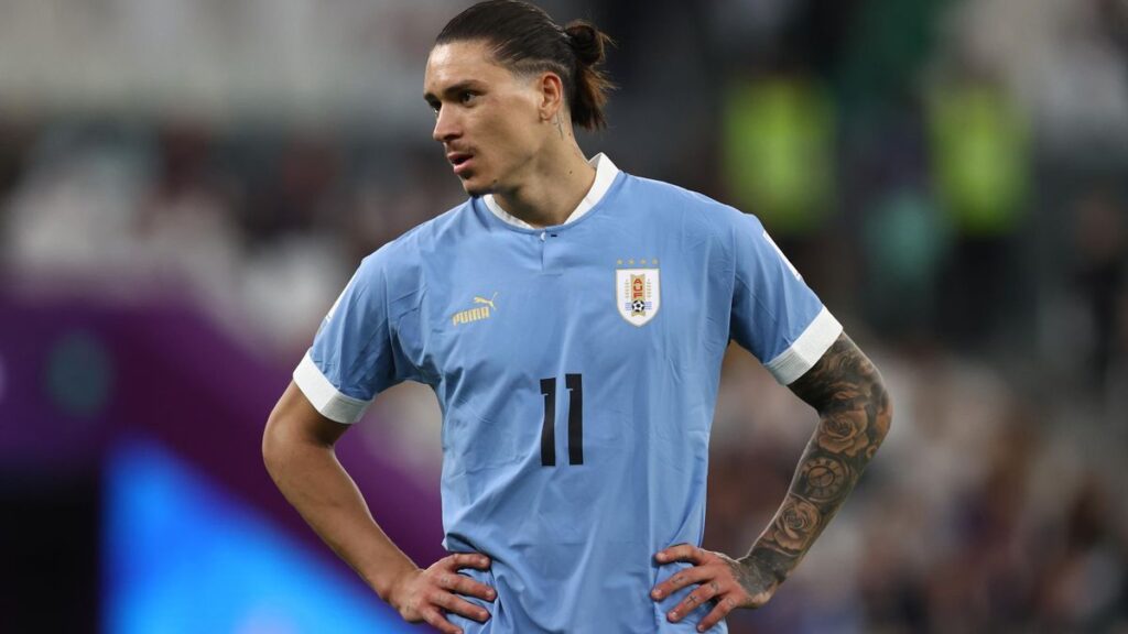 Liverpool forward Darwin Nunez is being widely criticized for his poor display in his latest World Cup match.