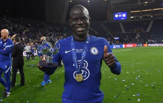 Chelsea's N'Golo Kante has been linked to moves to Liverpool and PSG at the end of the current campaign.