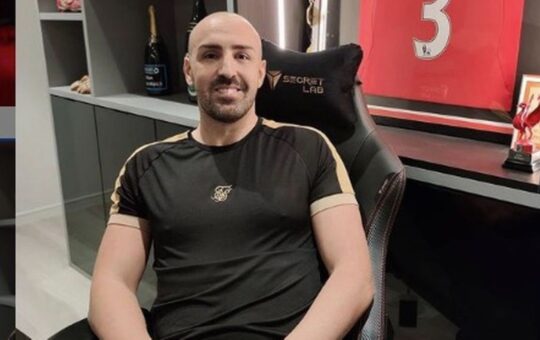 Jose Enrique predicts title race between Arsenal and Man City