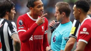 Liverpool vs Newcastle: Virgil van Dijk red card