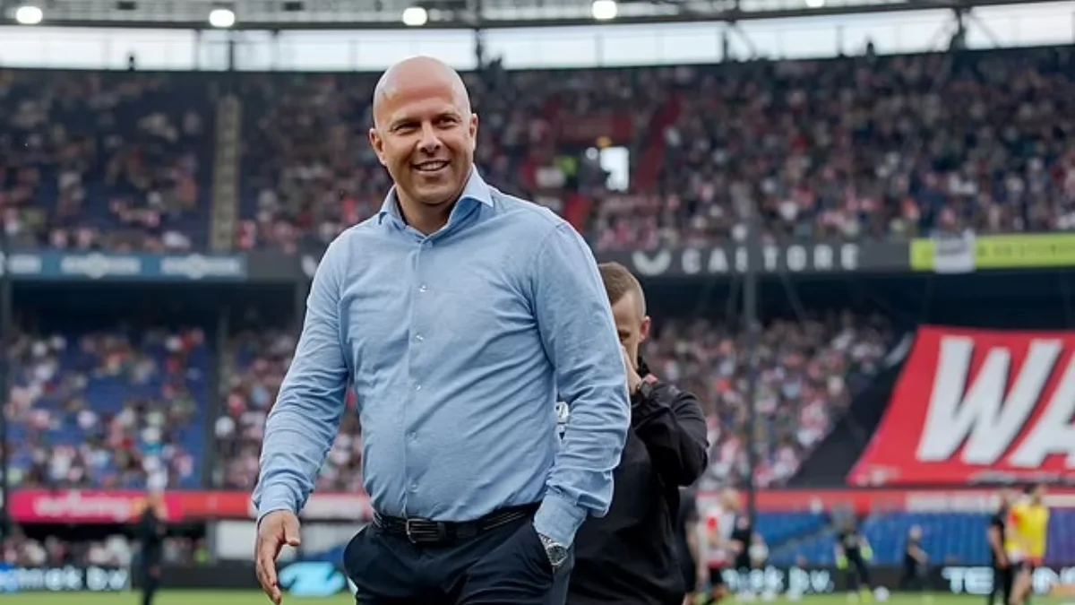 Arne Slot’s Feyenoord Farewell: You Won’t Believe What The Dutch Fans Did For The Manager’s Send Off!